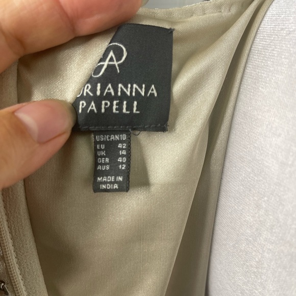 Adrianna Papell Ivory Embellished Beaded Bodice V-Neck Gown Sz 10 Formal - Picture 6 of 11